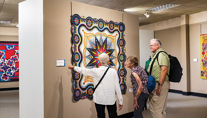 City Excursion & National Quilt Museum Available on Tennessee Rivers Cruise